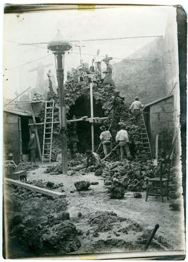 Construcció de la cova de la Mare de Déu de Lourdes a Sa Congregació, Sa Pobla