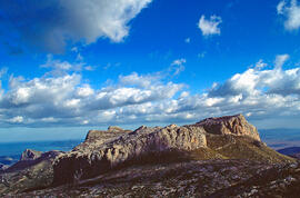 Serra de Tramuntana. Coll i puig de Ca de Míner .