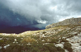 Serra de Tramuntana. Puig de Ca de Míner ennuvolat