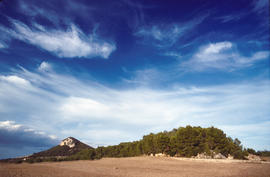Sant Nofre i el cel blau