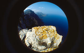 Serra de Tramuntana des d'un objectiu d'ull de peix